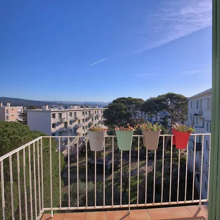 Nest With Balcony Close To The Apartman