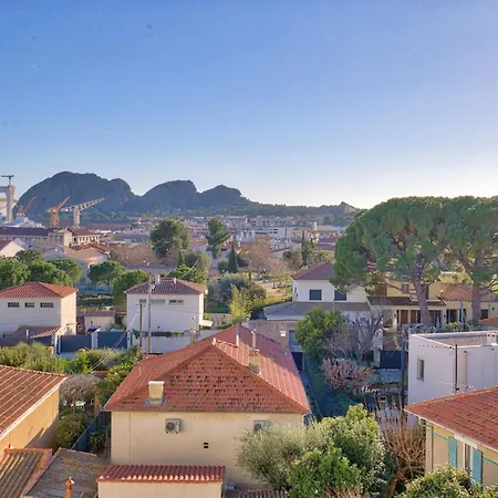 Nest With Balcony Close To The La Ciotat